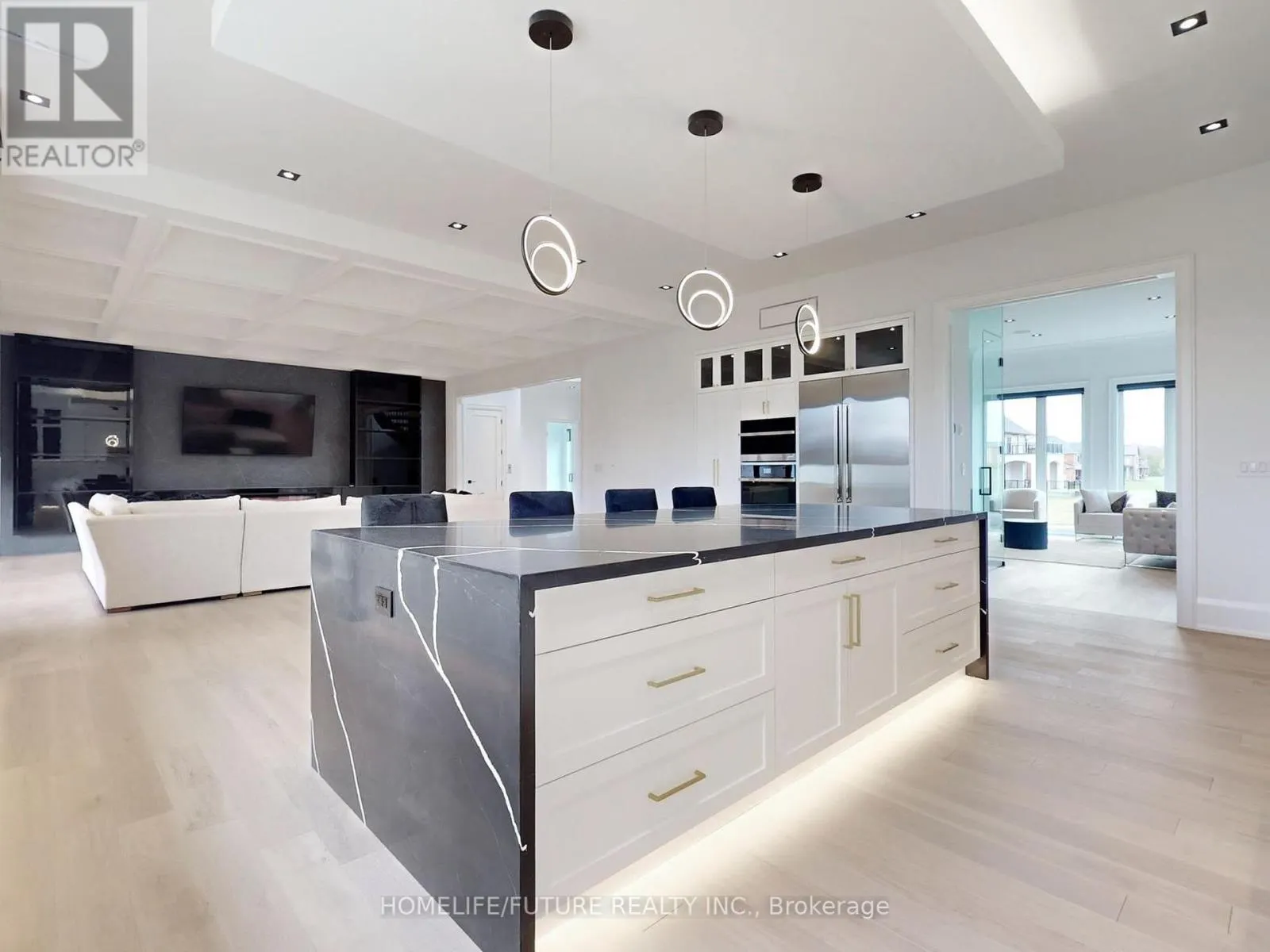 9 PLEASANT VALLEY DRIVE