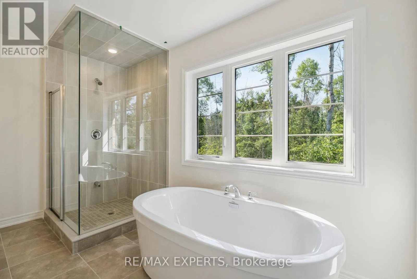 1430 DAVIS LOOP CIRCLE