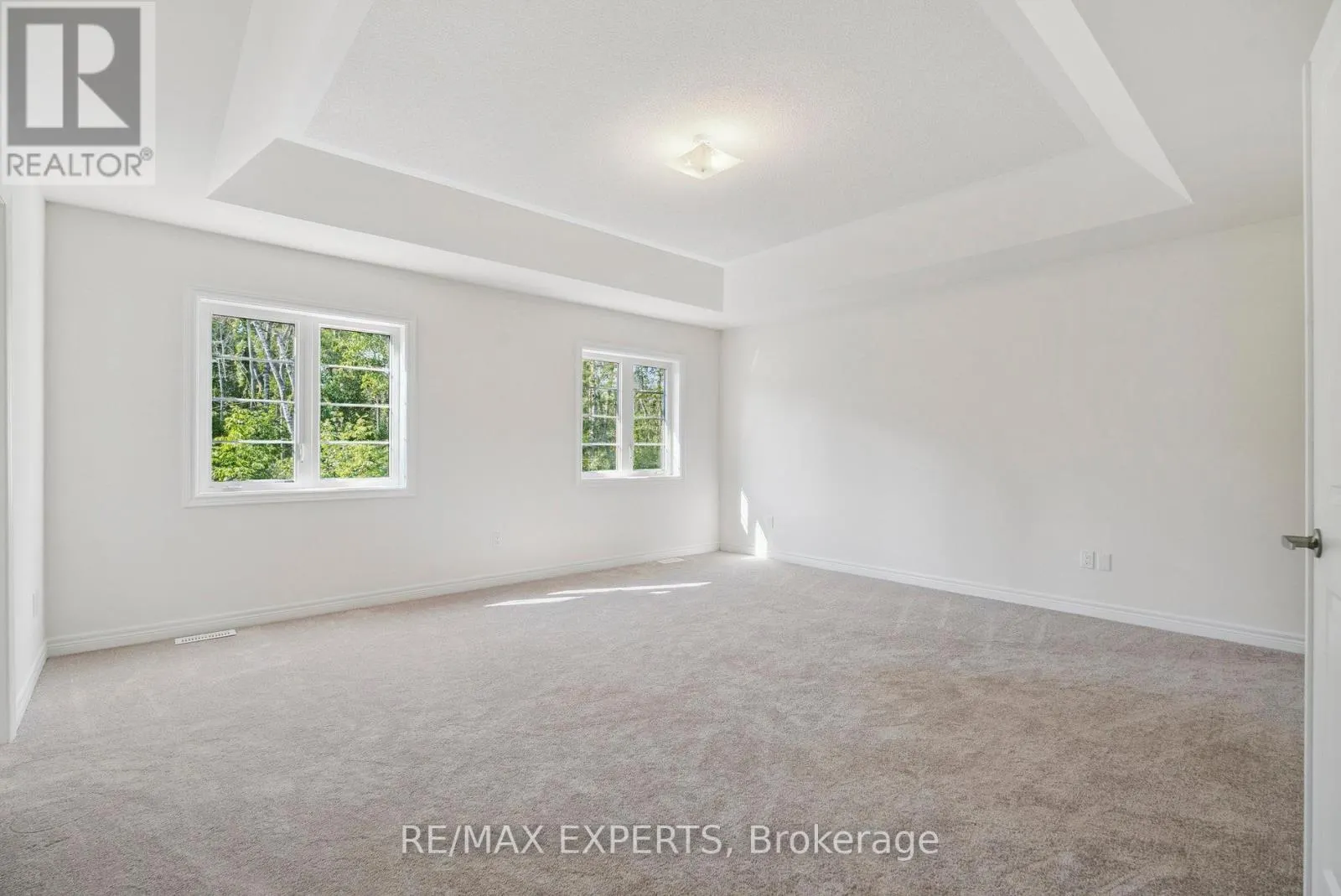 1430 DAVIS LOOP CIRCLE