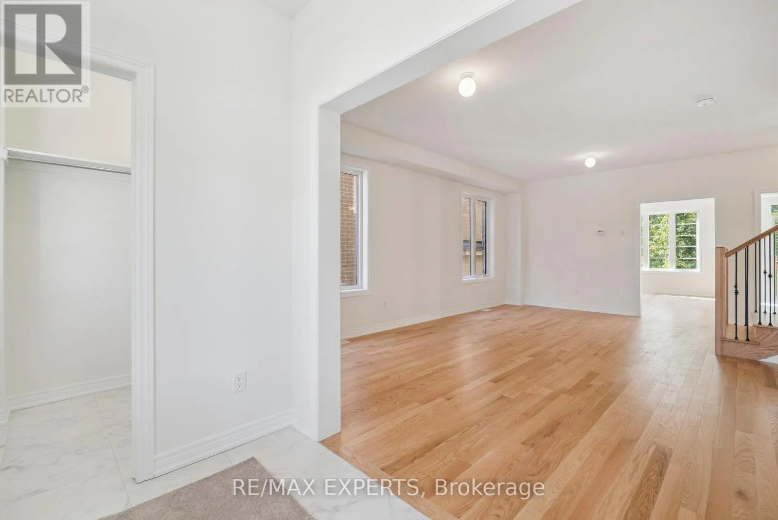1430 DAVIS LOOP CIRCLE