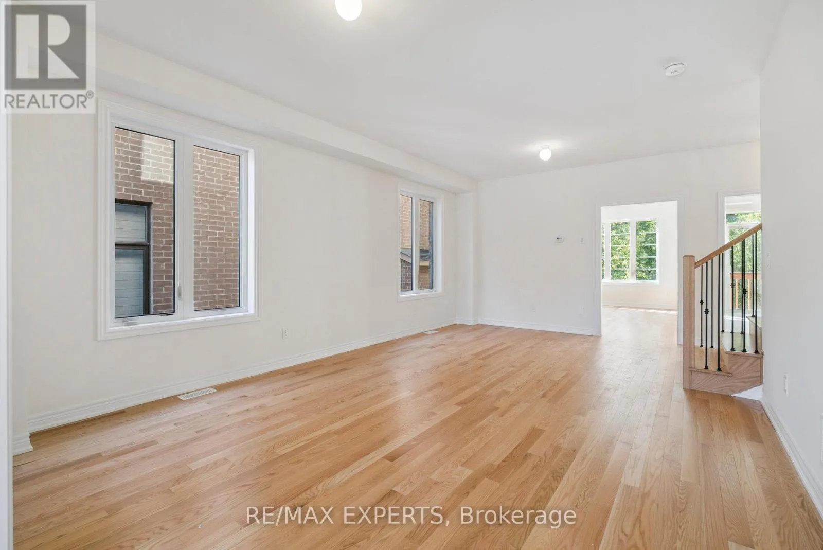 1430 DAVIS LOOP CIRCLE