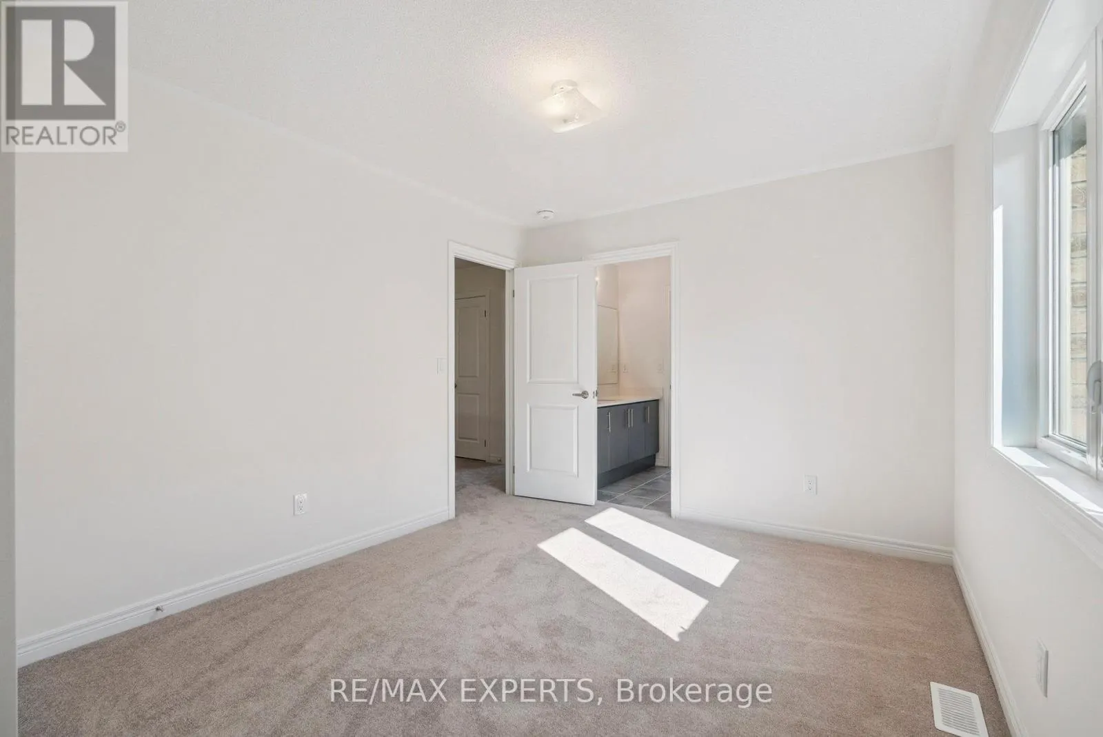 1430 DAVIS LOOP CIRCLE