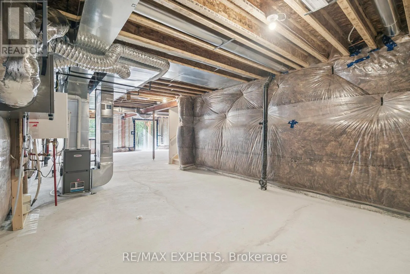 1430 DAVIS LOOP CIRCLE