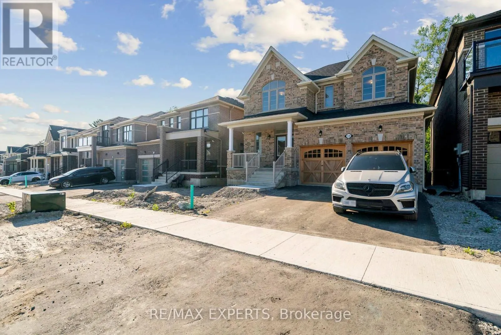 1430 DAVIS LOOP CIRCLE