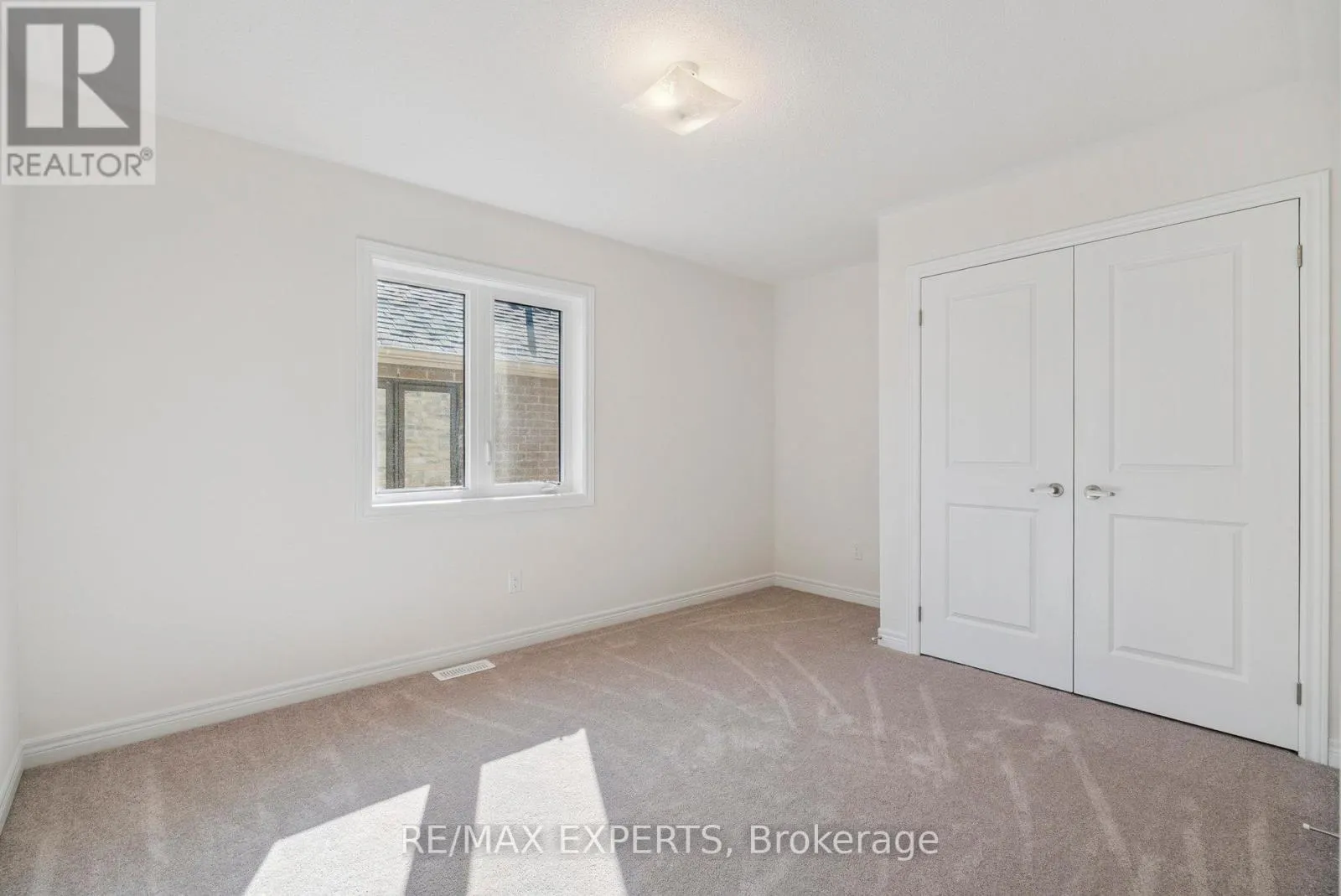 1430 DAVIS LOOP CIRCLE