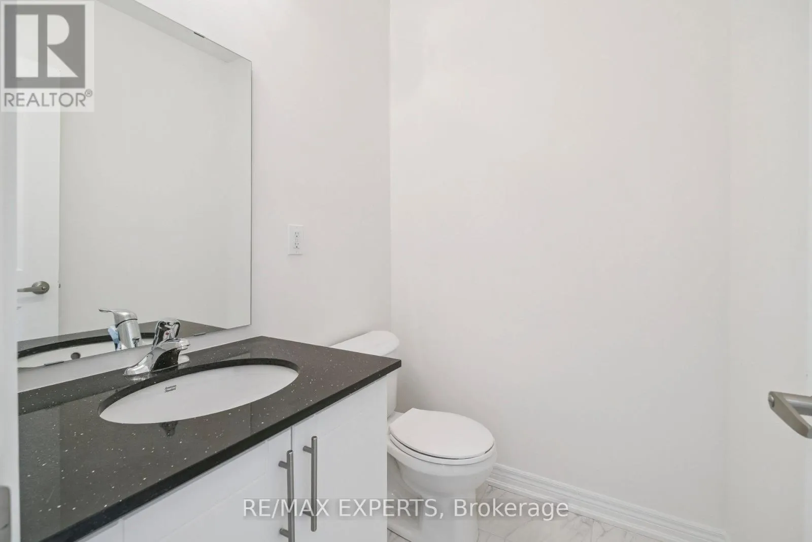 1430 DAVIS LOOP CIRCLE