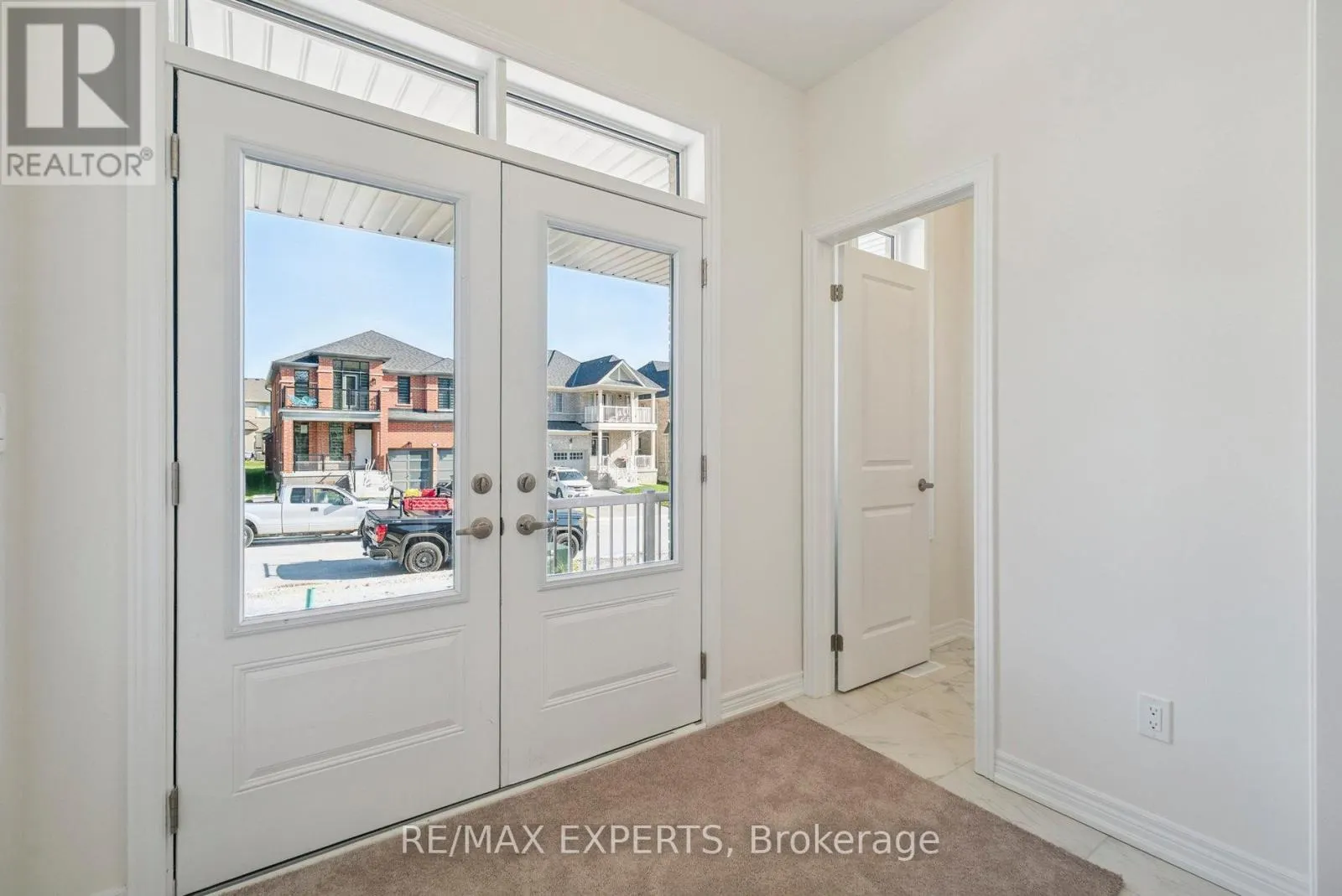 1430 DAVIS LOOP CIRCLE