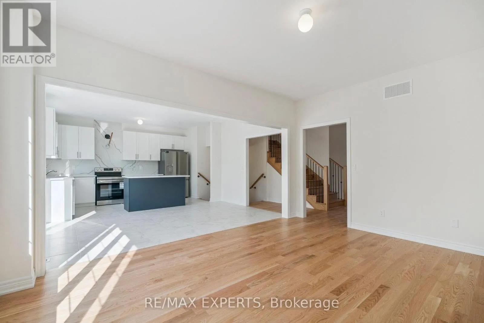 1430 DAVIS LOOP CIRCLE