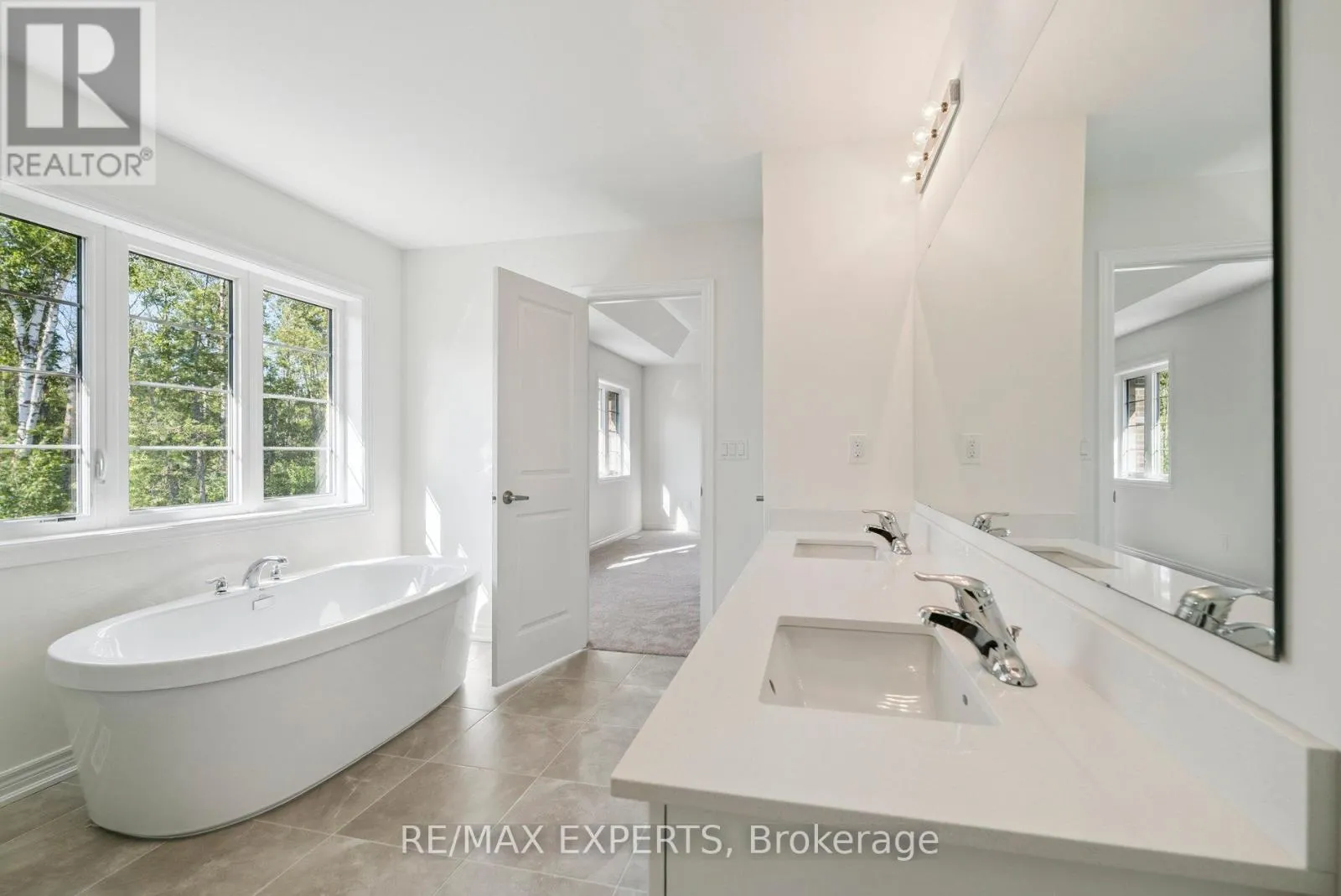 1430 DAVIS LOOP CIRCLE