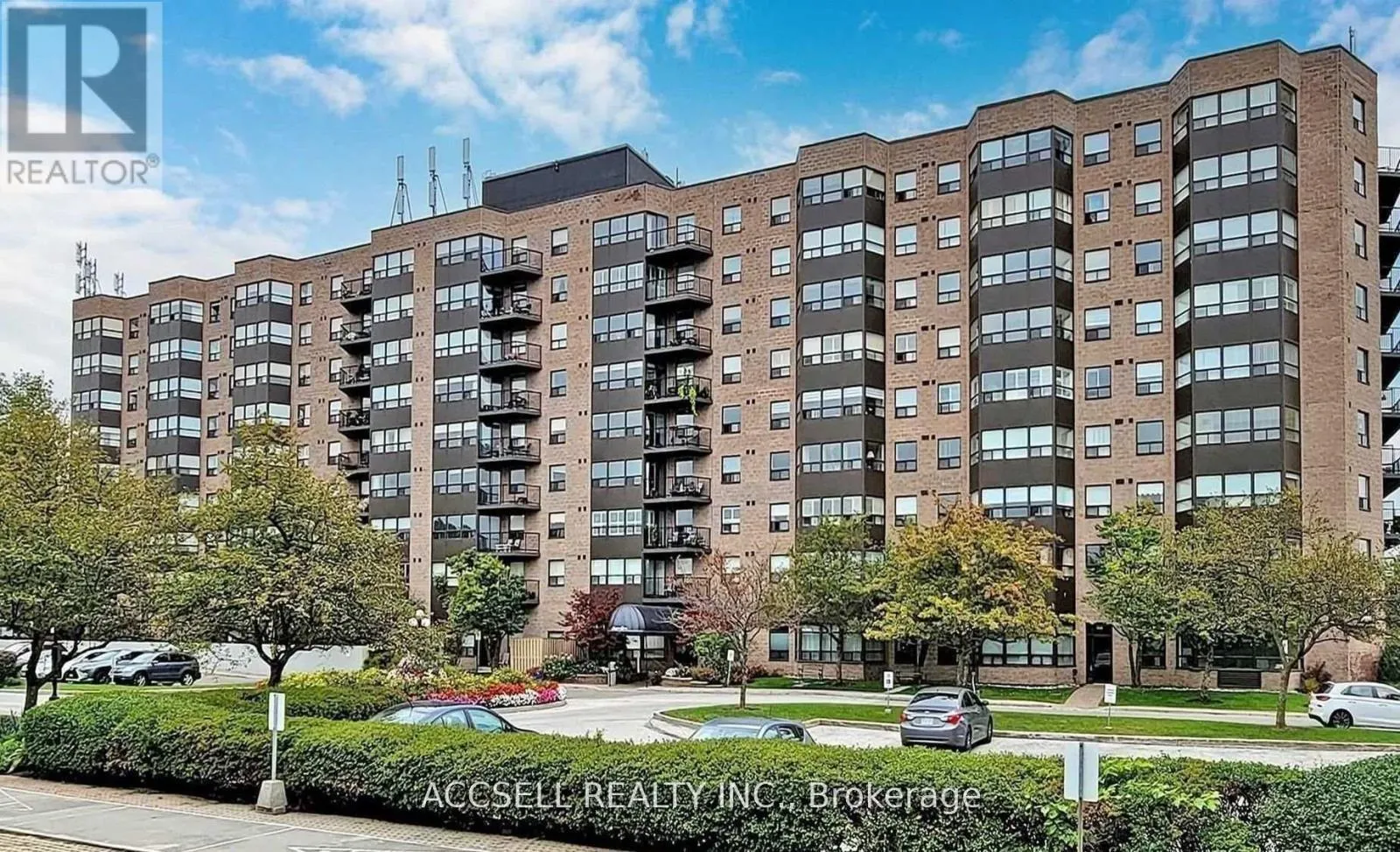 412 - 2 RAYMERVILLE DRIVE