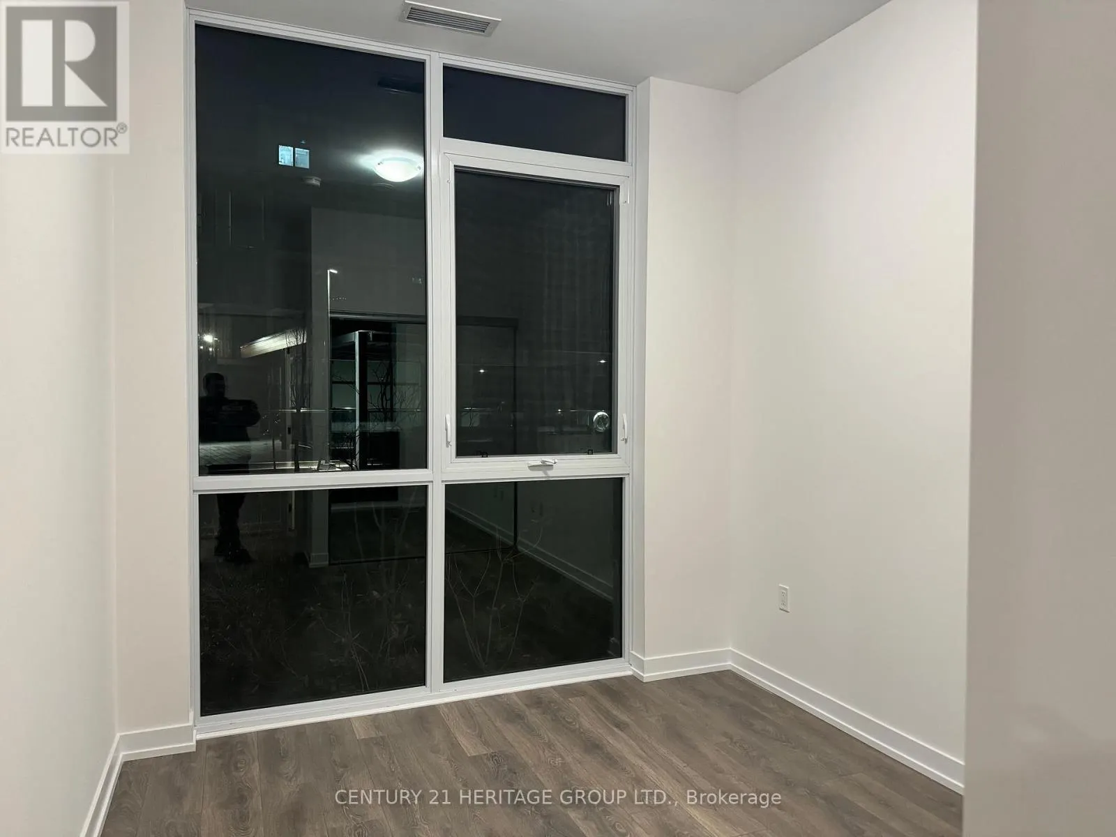 124 - 415 SEA RAY AVENUE