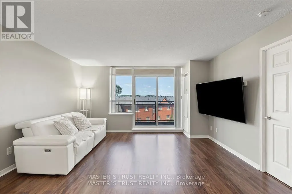 411 - 75 KING WILLIAM CRESCENT