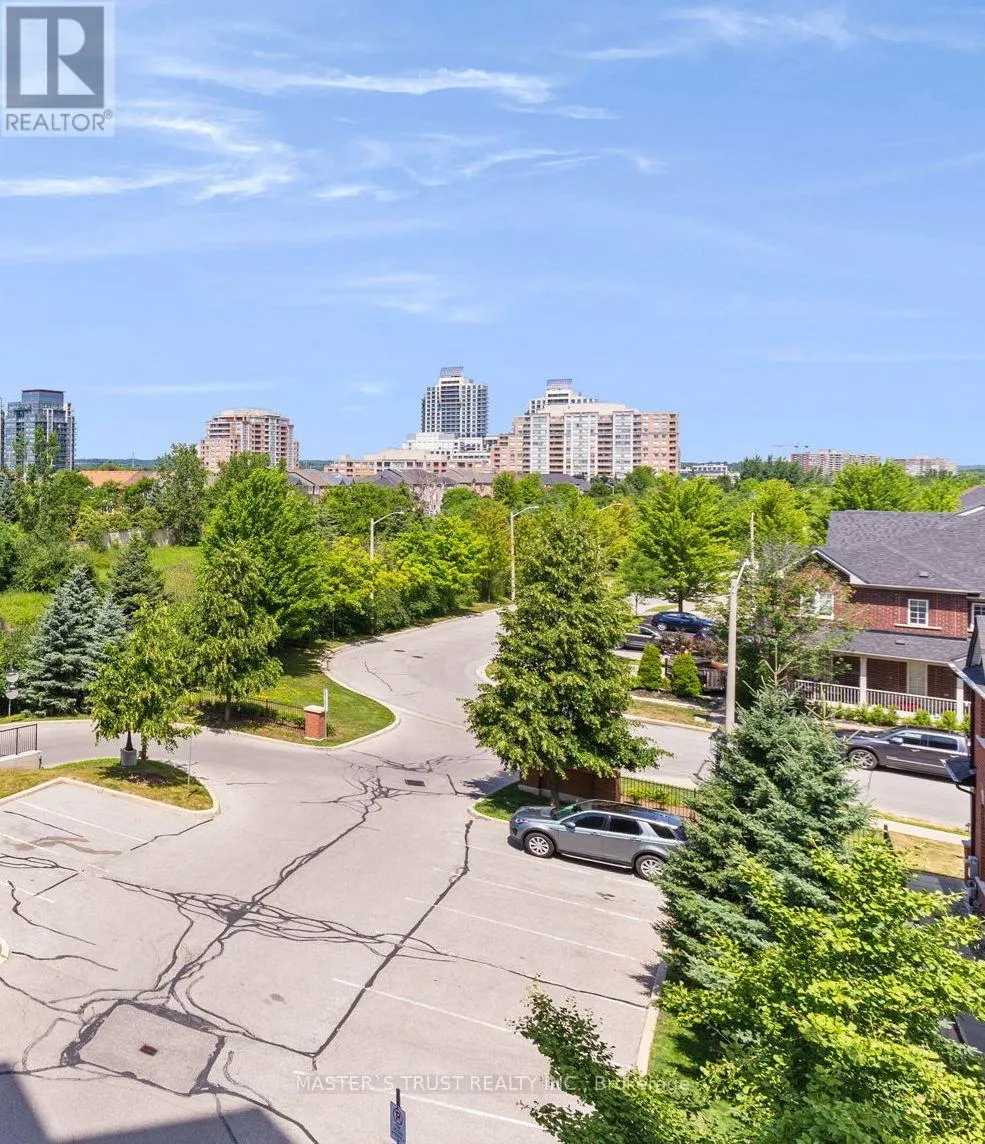 411 - 75 KING WILLIAM CRESCENT