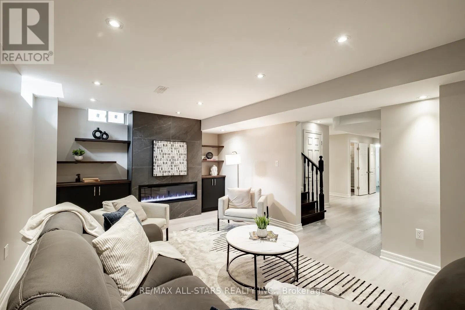 225 DELBERT CIRCLE