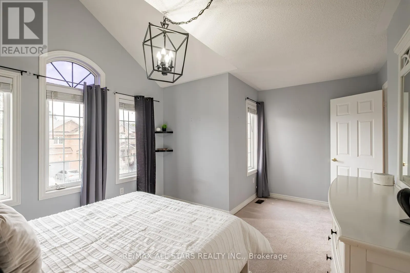 225 DELBERT CIRCLE