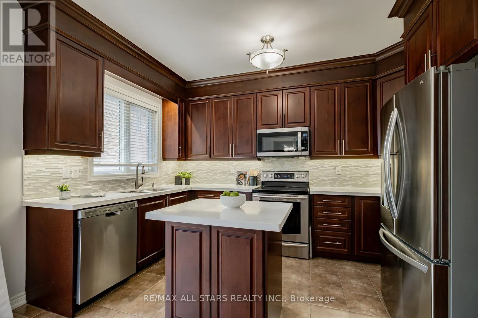 225 DELBERT CIRCLE