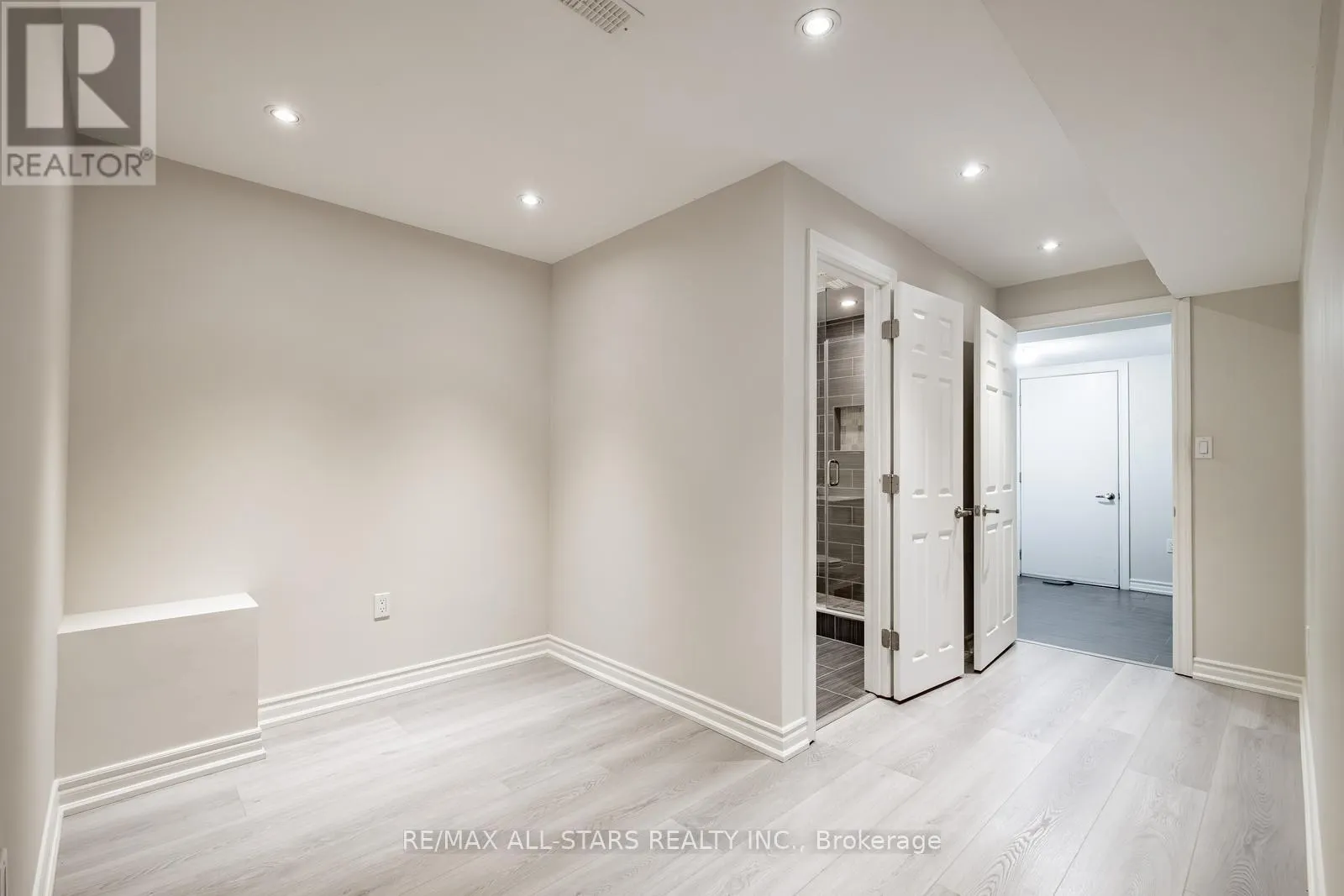 225 DELBERT CIRCLE