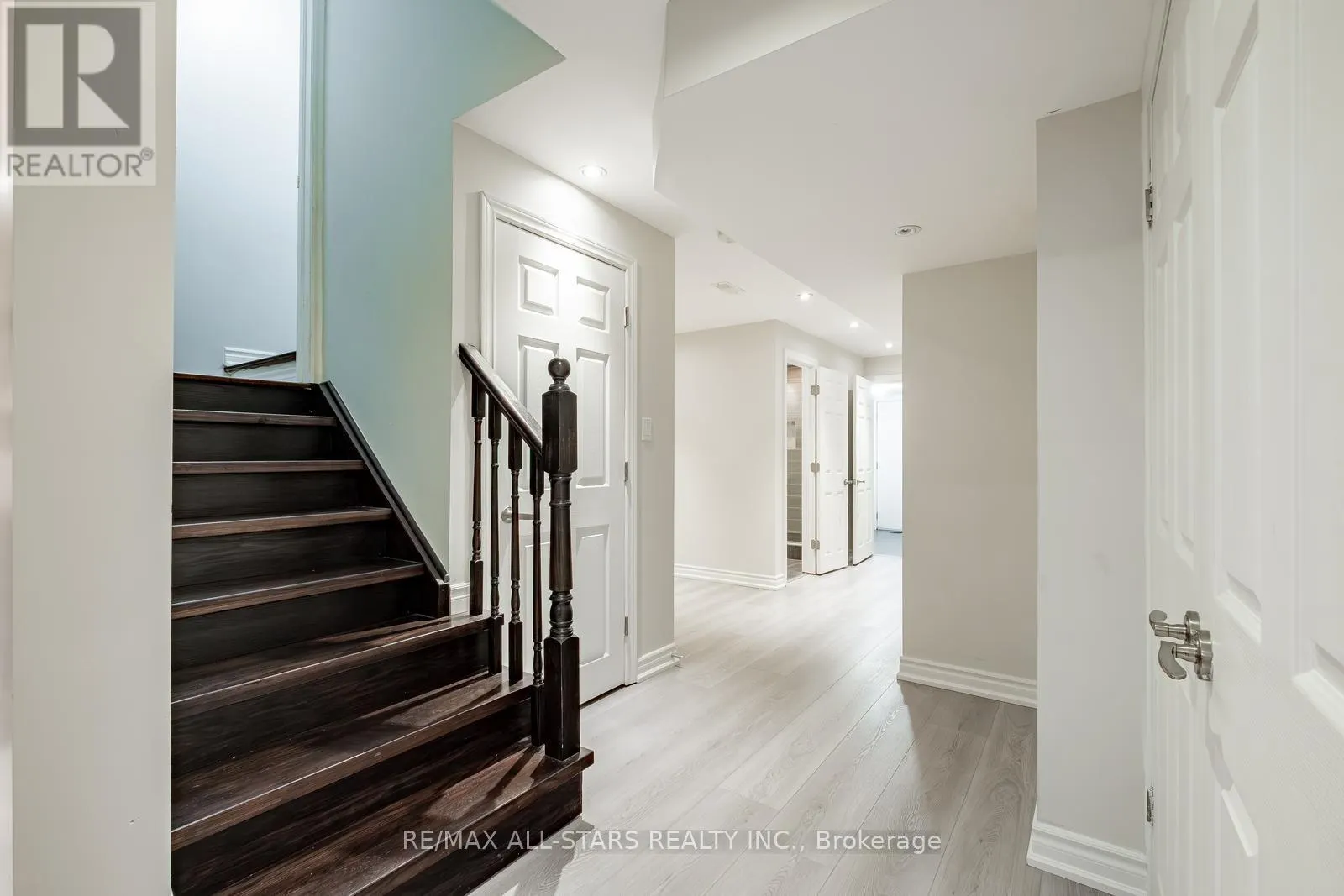 225 DELBERT CIRCLE