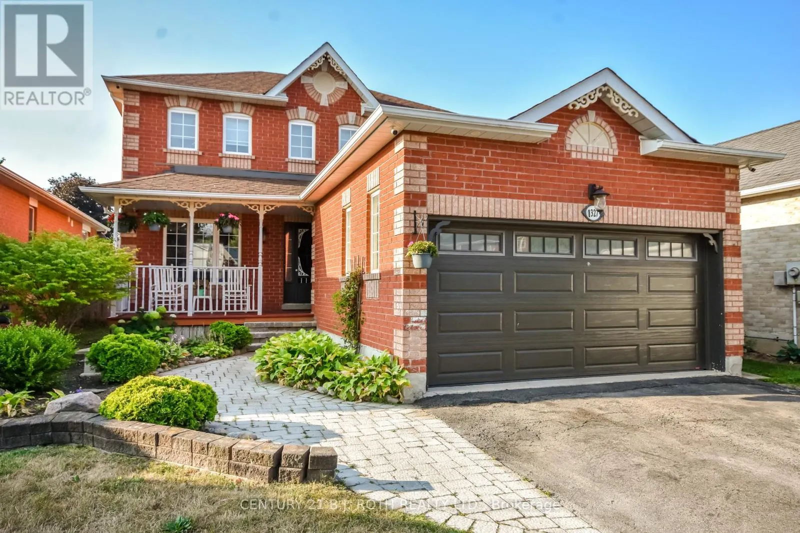 1327 VINCENT CRESCENT