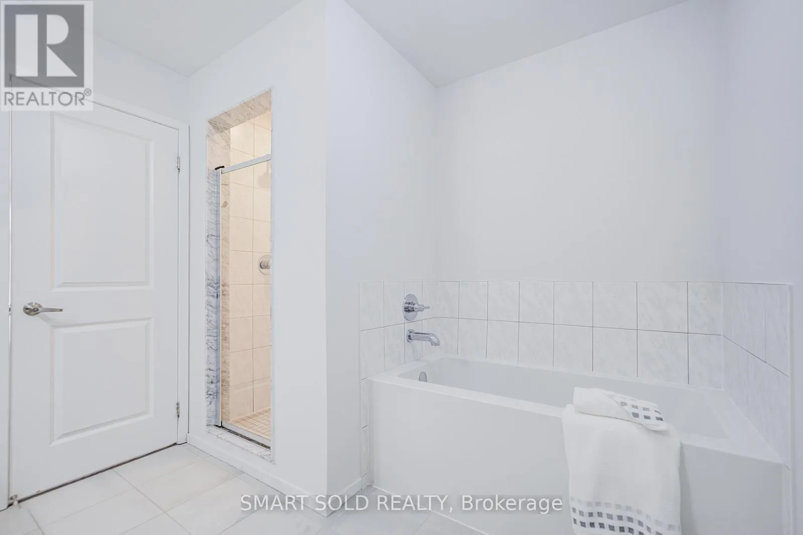 12 JAMES NOBLE LANE