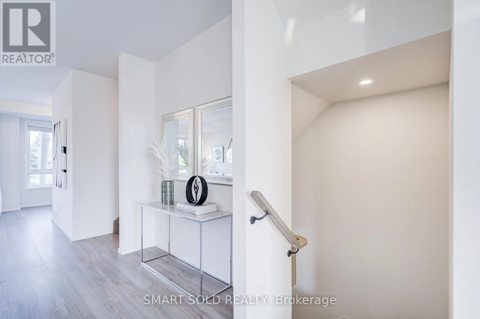 12 JAMES NOBLE LANE