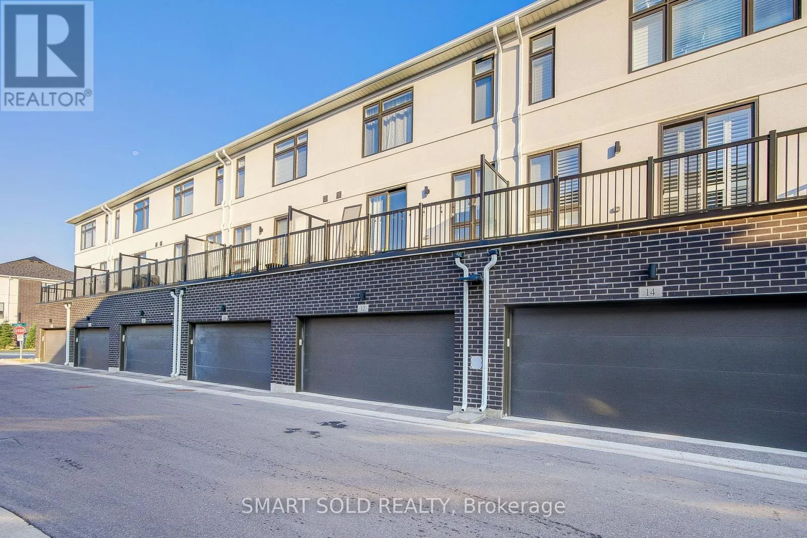 12 JAMES NOBLE LANE