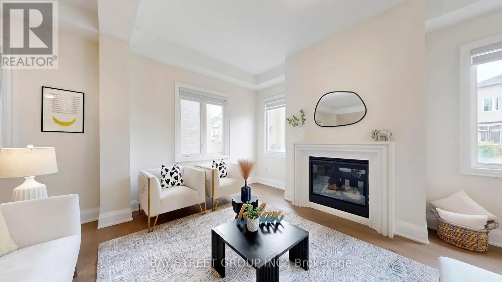 165 HILLSVIEW DRIVE