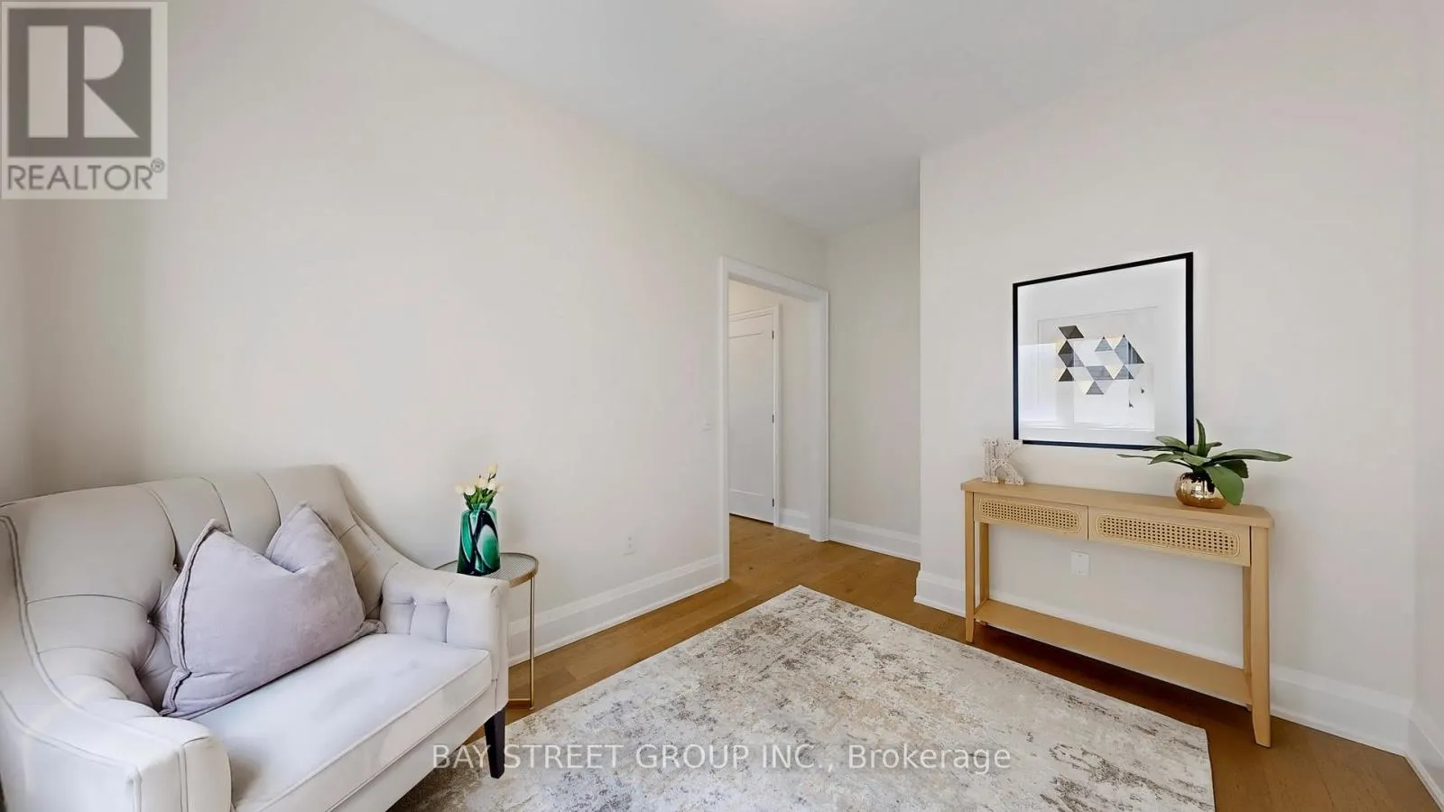 165 HILLSVIEW DRIVE
