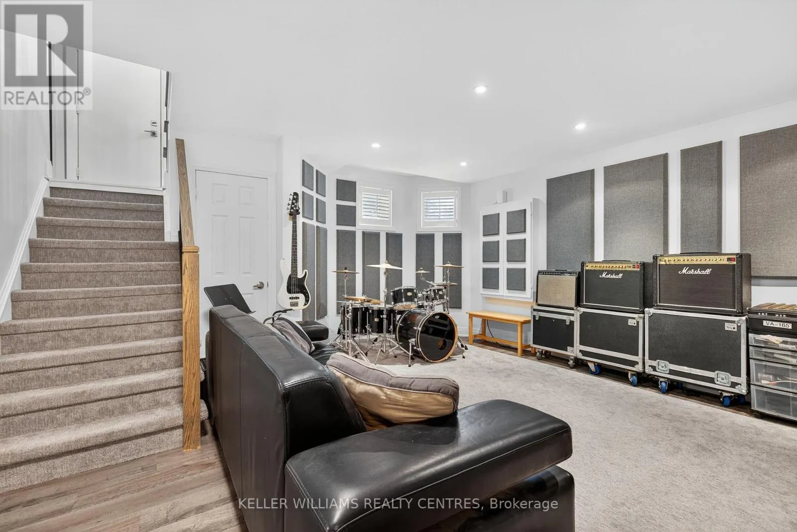 165 CLEARMEADOW BOULEVARD