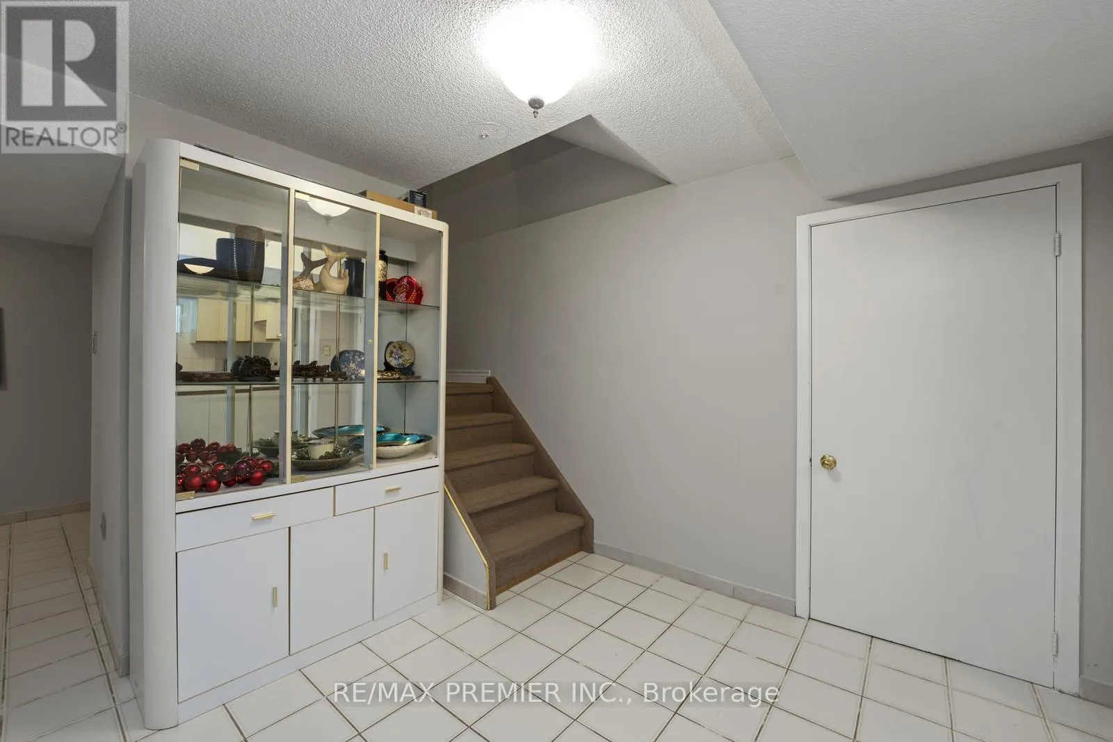 127 O'CONNOR CRESCENT