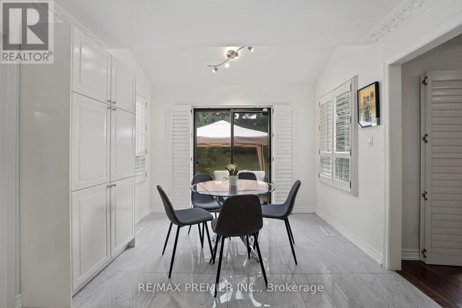 127 O'CONNOR CRESCENT