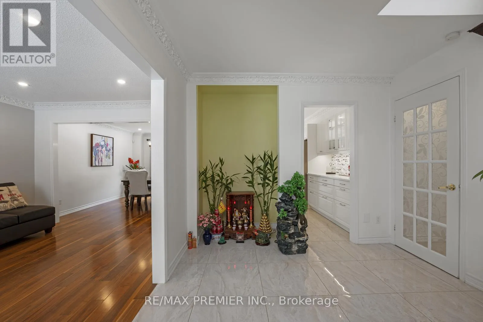 127 O'CONNOR CRESCENT