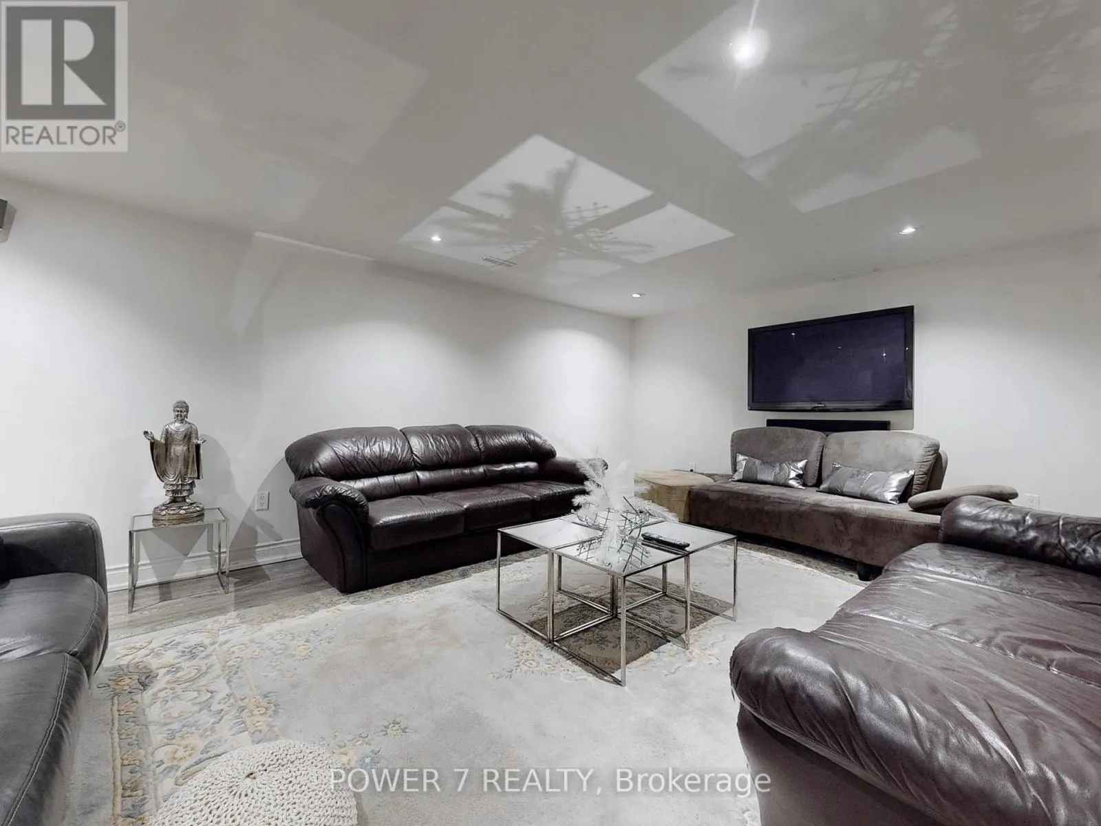 76 SILVER ROSE CRESCENT