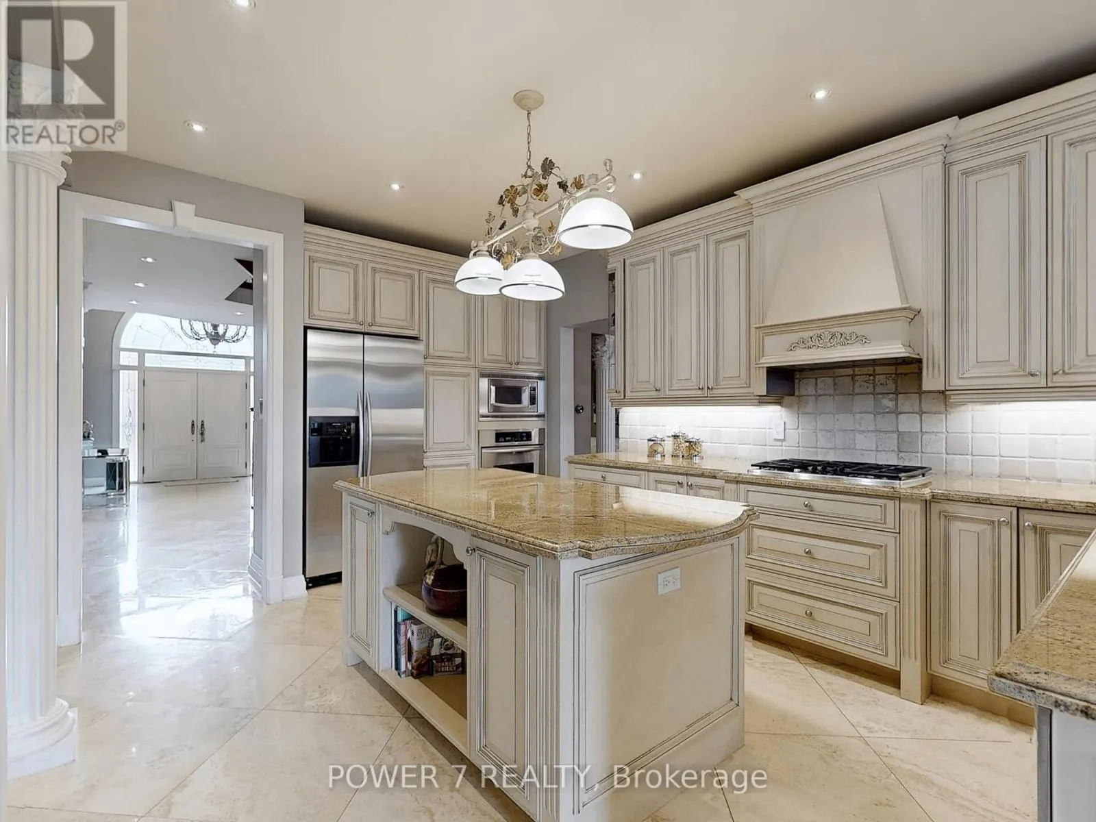76 SILVER ROSE CRESCENT