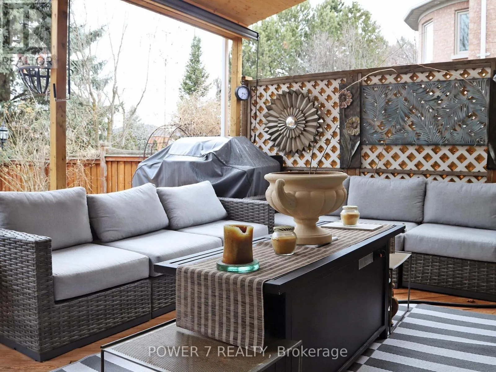 76 SILVER ROSE CRESCENT