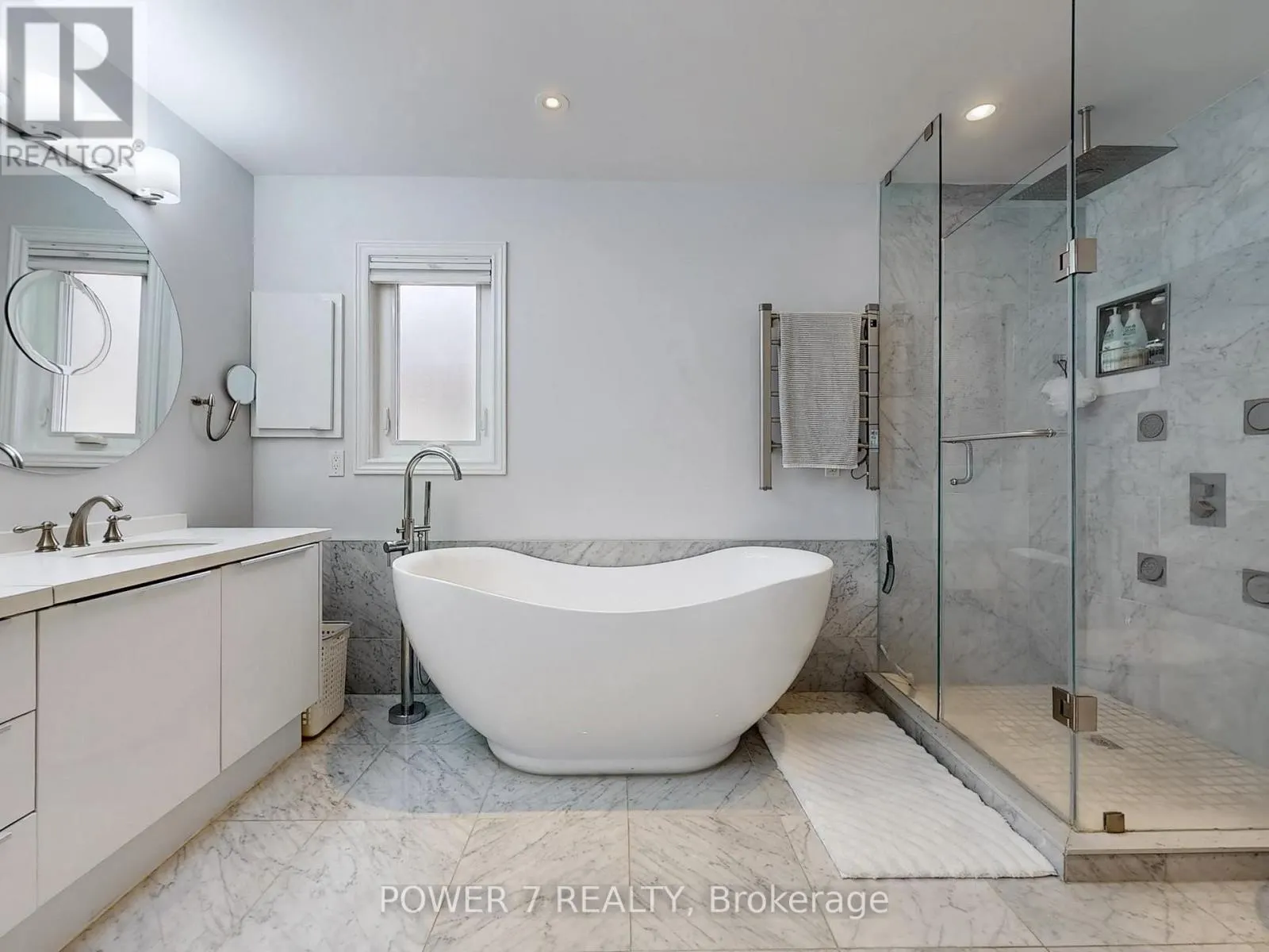 76 SILVER ROSE CRESCENT