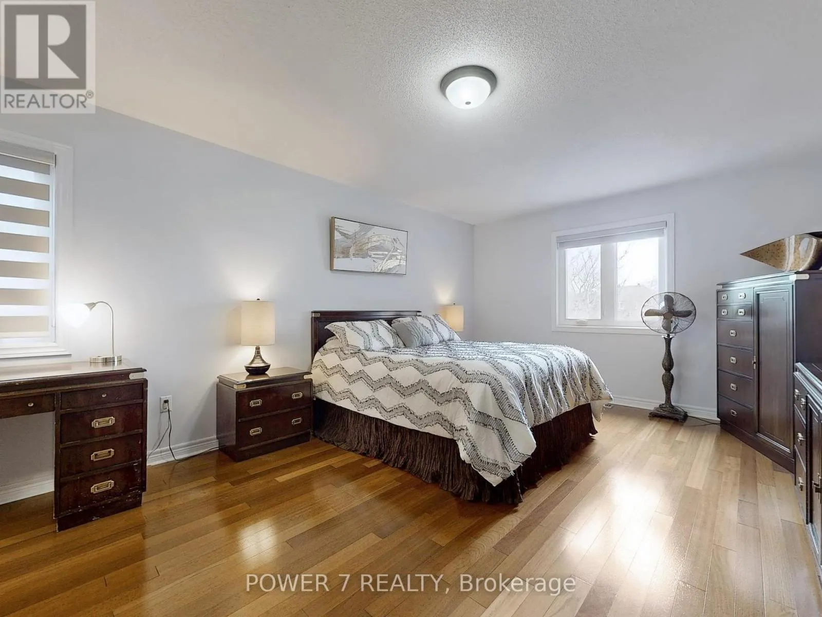 76 SILVER ROSE CRESCENT