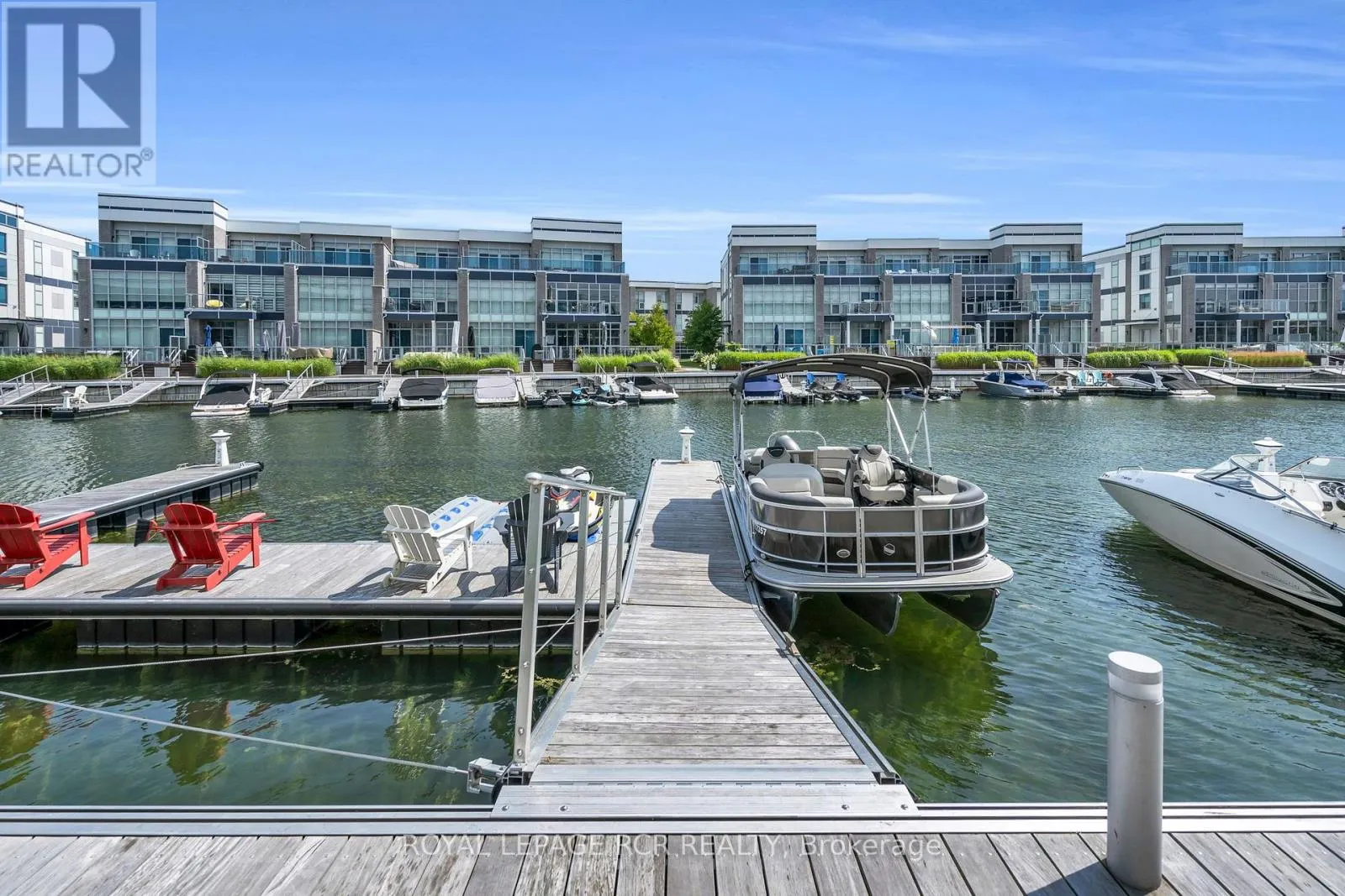 3652 FERRETTI COURT