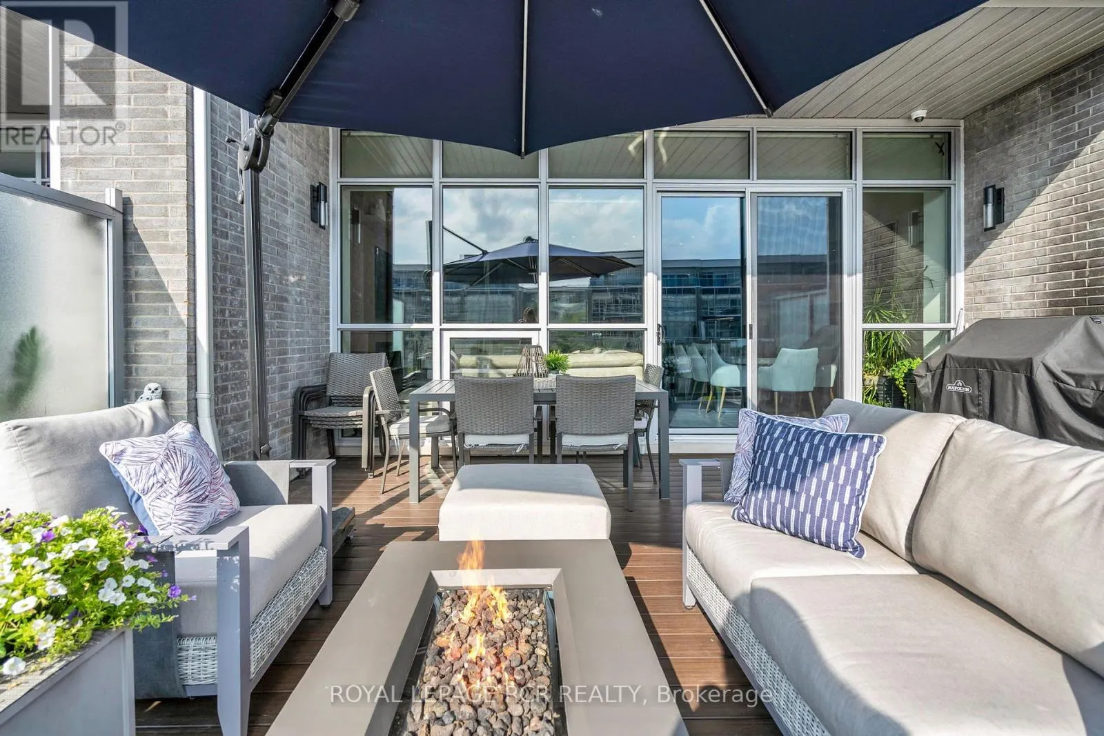3652 FERRETTI COURT