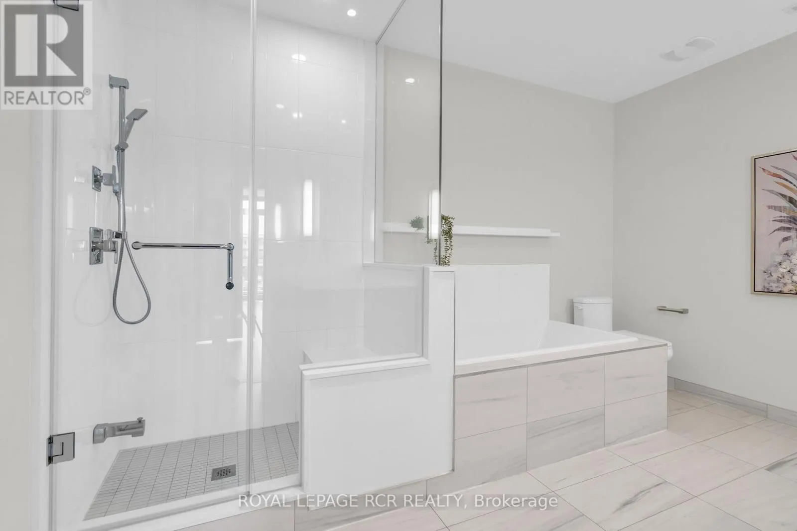 3652 FERRETTI COURT