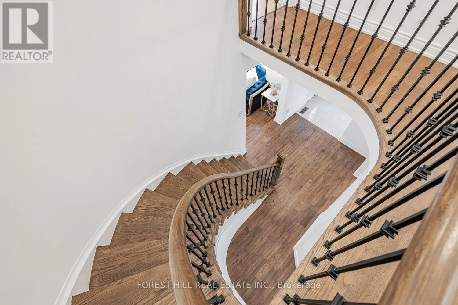 19 ELEANOR CIRCLE