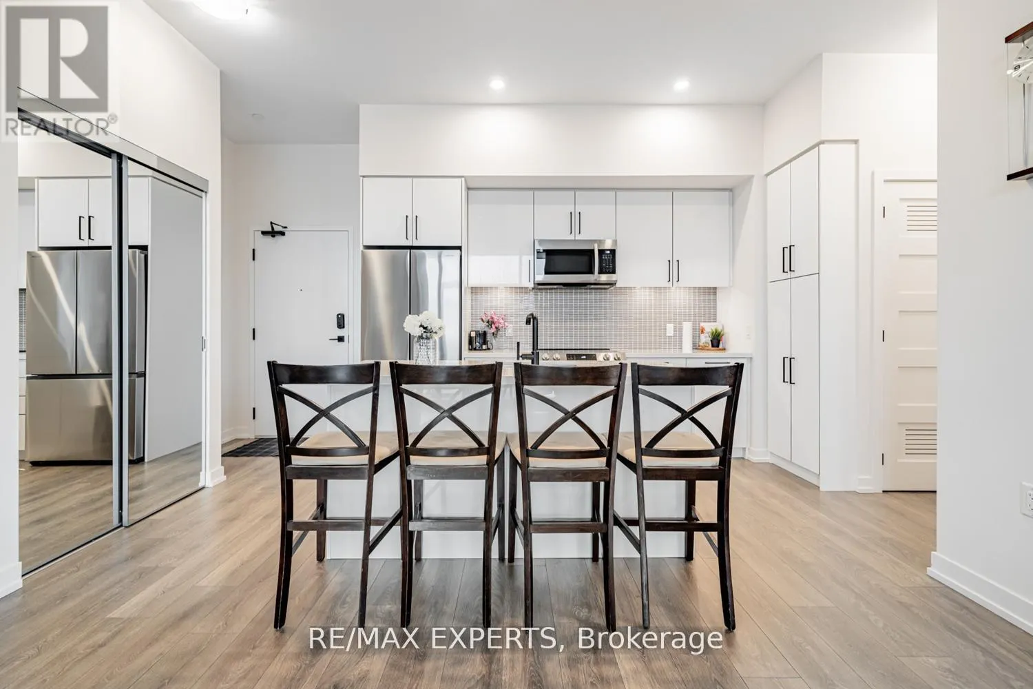 105 - 415 SEA RAY AVENUE