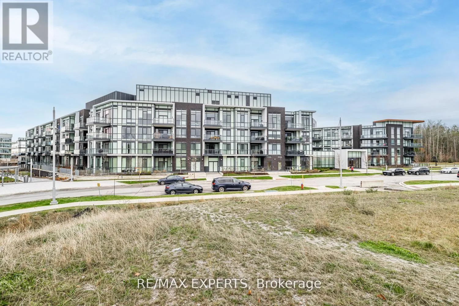 105 - 415 SEA RAY AVENUE