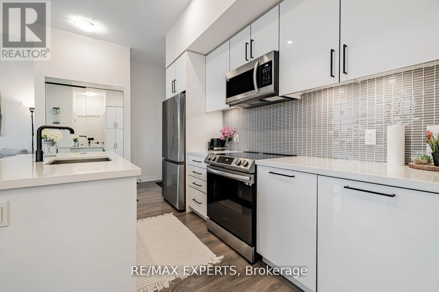 105 - 415 SEA RAY AVENUE