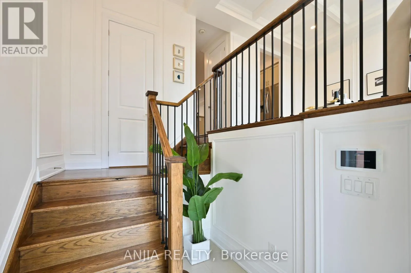 37 DUNCOMBE LANE