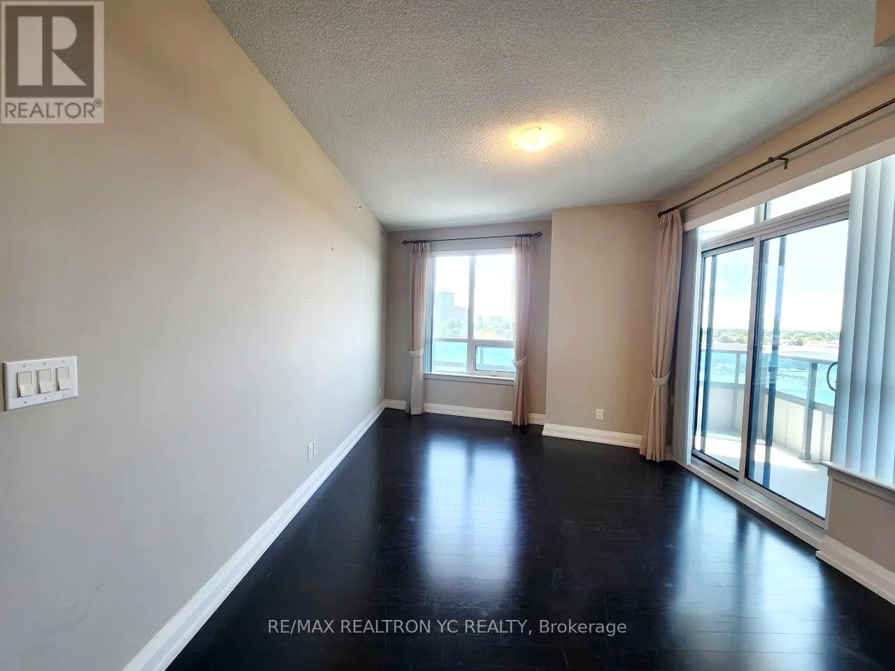 408 - 7171 YONGE STREET