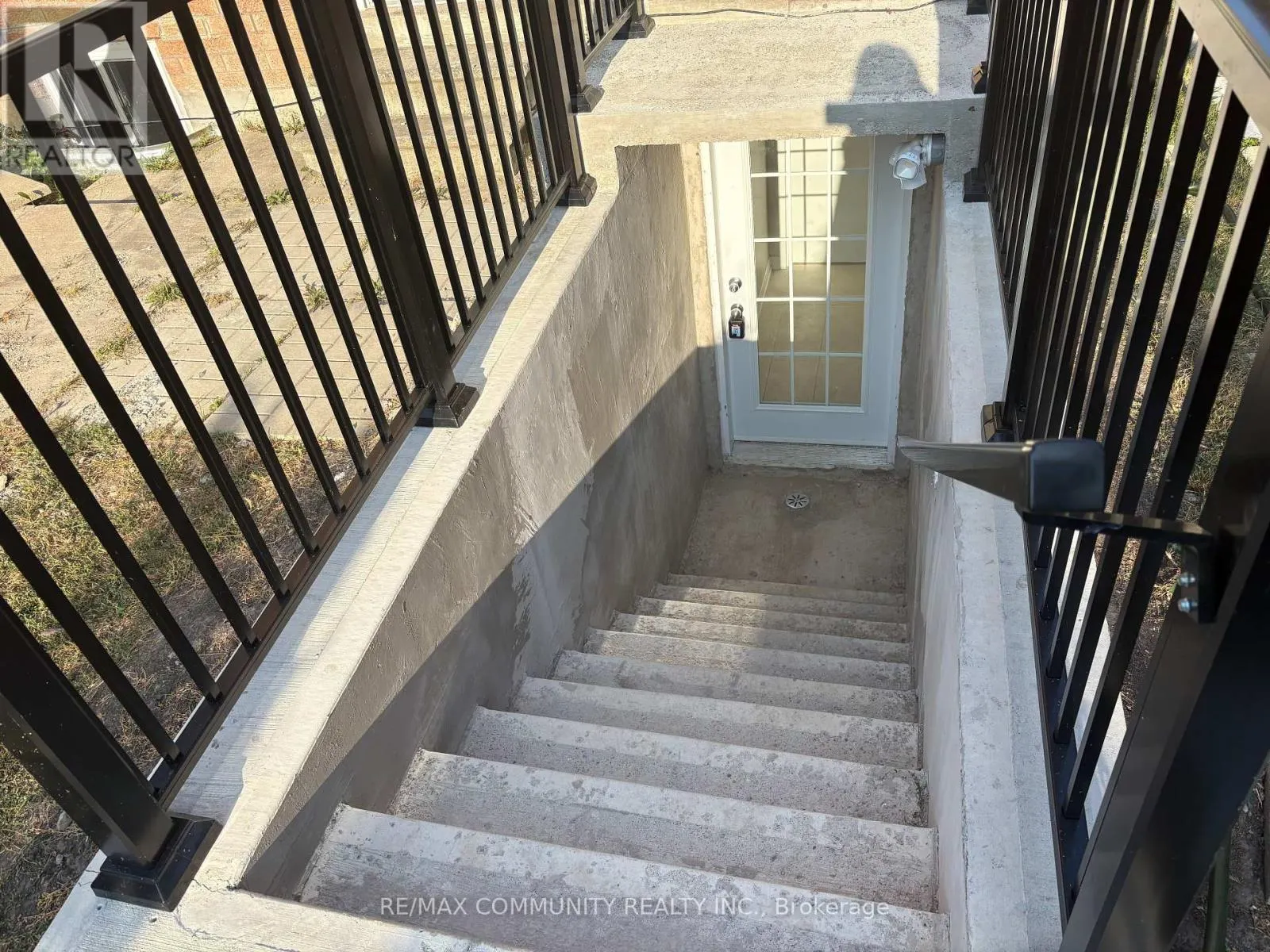 34 COPPARD AVENUE