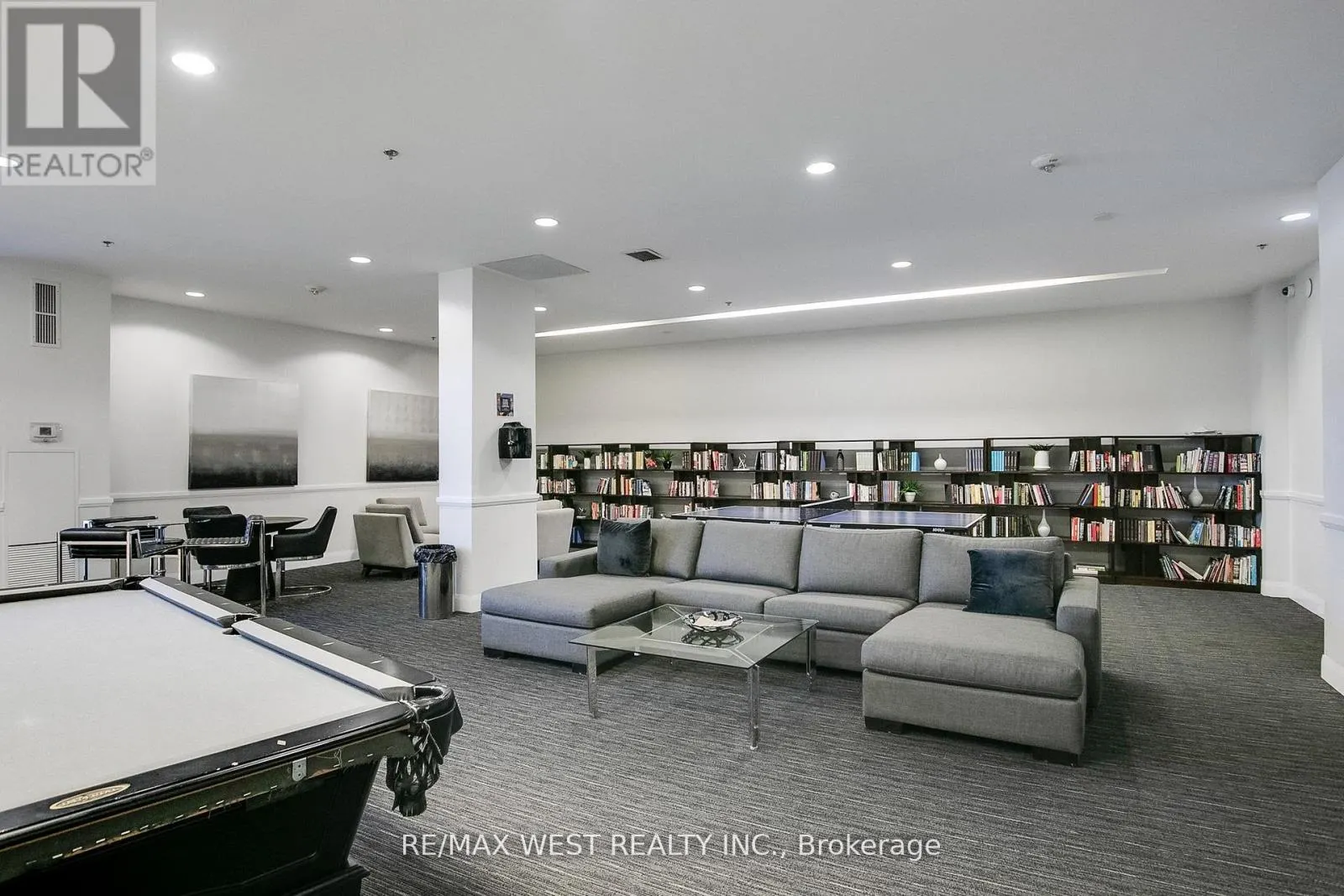 2605 - 2910 HIGHWAY 7 W