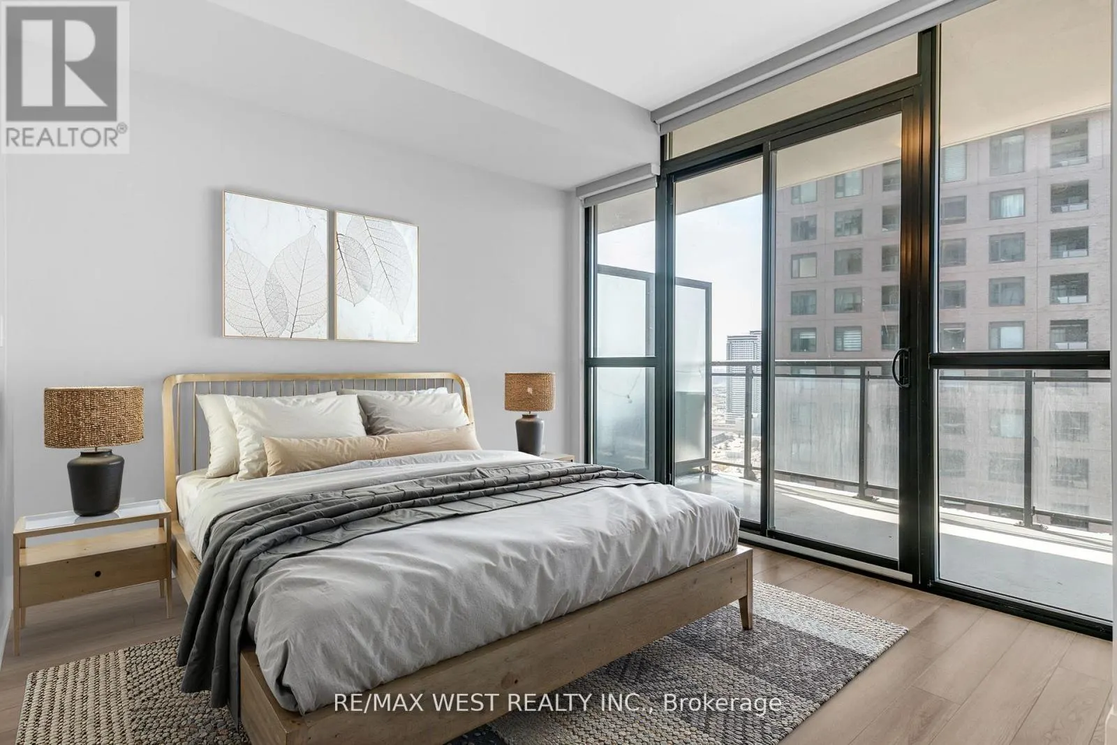 2605 - 2910 HIGHWAY 7 W