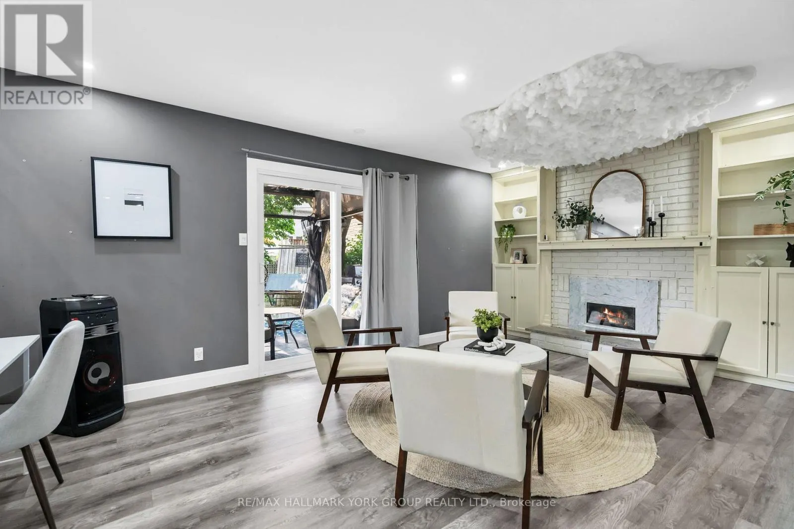 103 WOOD CRESCENT